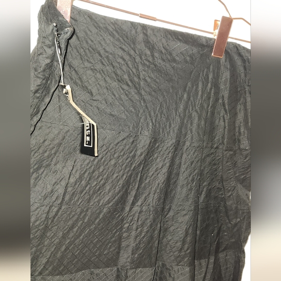 Black Elememtz Skirt - Picture 2 of 3